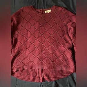 Women high/low sweater